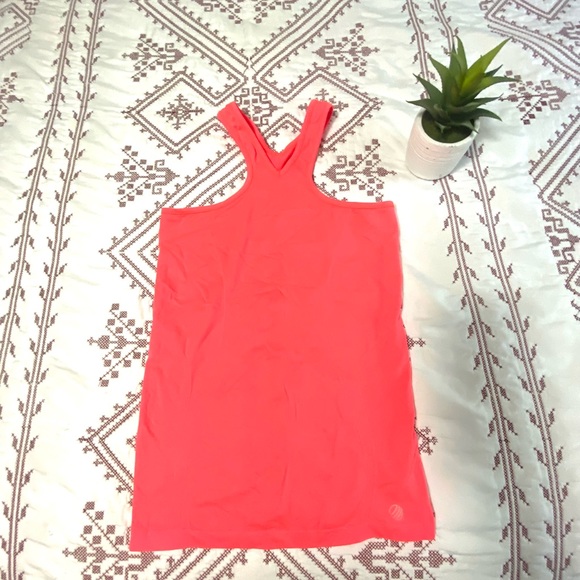 🌟MPG Workout Top🌟 - Picture 2 of 4